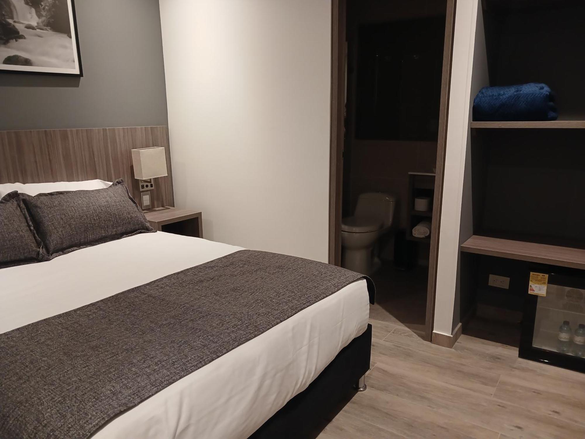 Hotel Santino Jenesano Eksteriør bilde